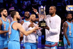 湖人瞄准状元签 热火队考虑罗齐尔放弃及威少引援动态